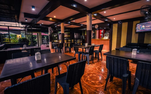 RedDoorz @ La Vista Pensionne Calbayog City