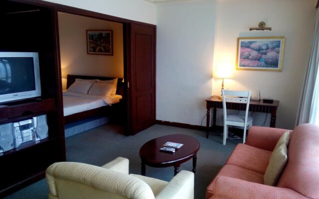 SM service suite Times Square – Guest Rooms – Kuala Lumpur