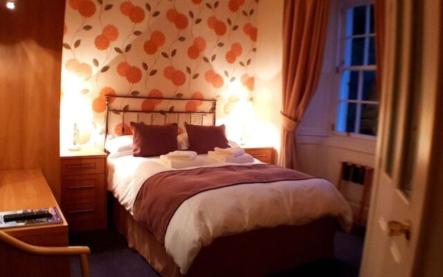 Creag Dhubh Country House