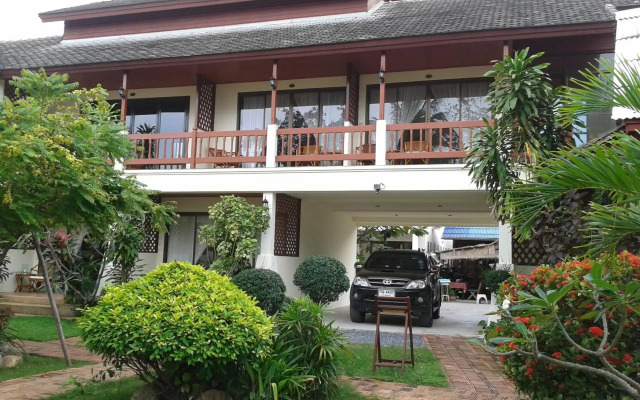 The Waterfront Hotel at Fishermans Village