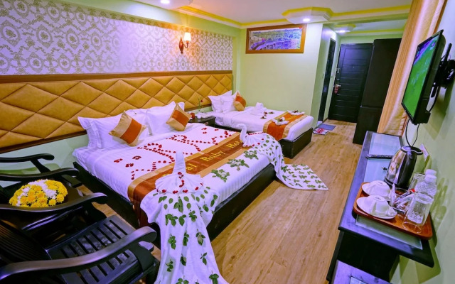 Royal Ruby Hotel
