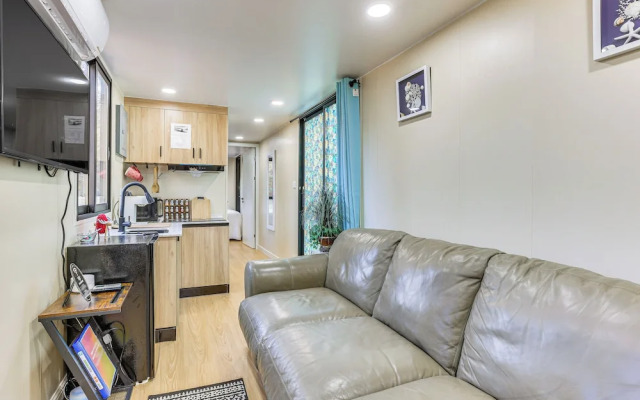 5 Mi to Stone Mountain: Lithonia Getaway