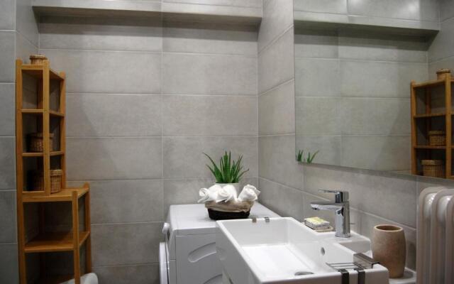 Central & Comfortable, 70m² Apt in Neos Kosmos