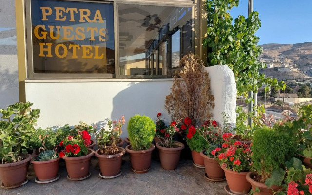 Petra Guests Hotel
