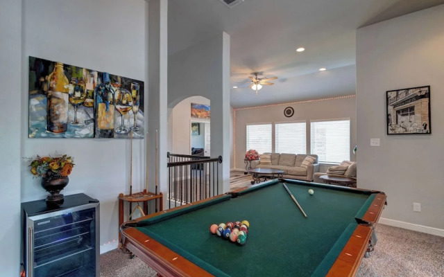 Lakeview Mansion A Chic Estate