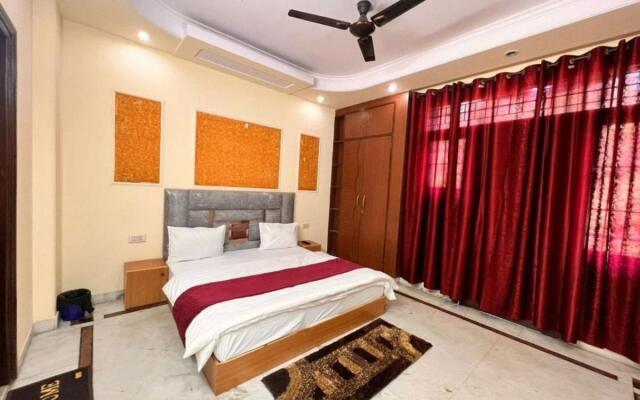 Oyo 703859 Hotel Greeno