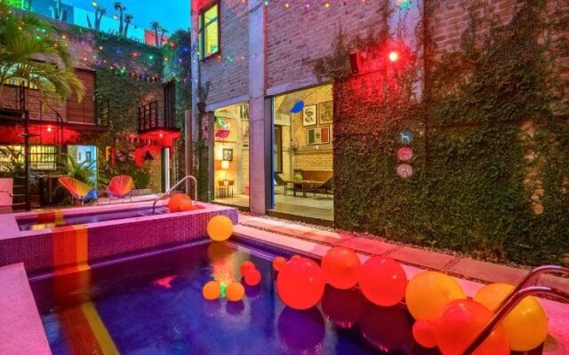 Piñata PV Hotel