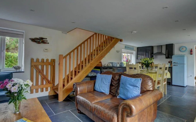 Comfortable Holiday Home in Croyde with Hot Tub