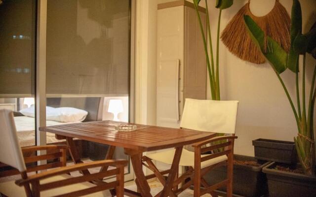 Modern apartment 200m from the beach