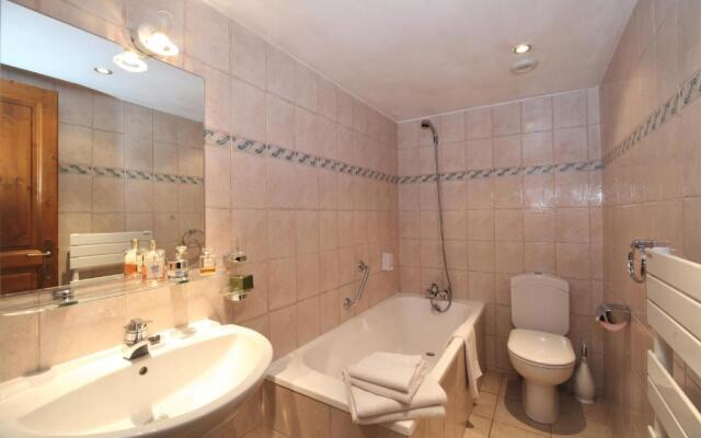 Apartment - 12 rooms - Living room lounge with fireplaces