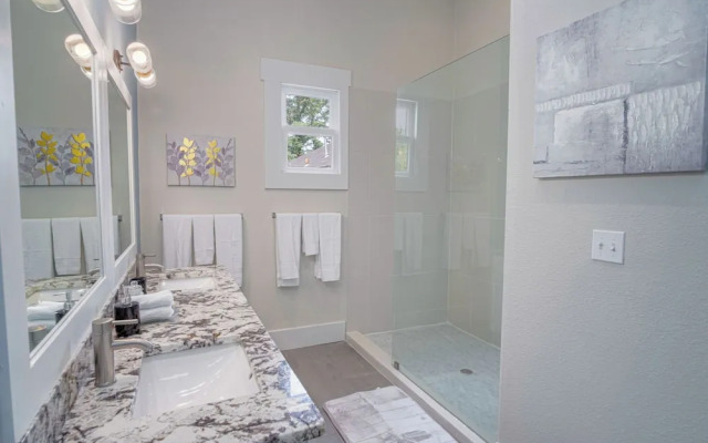Incredible New 3br/2ba Near Downtown