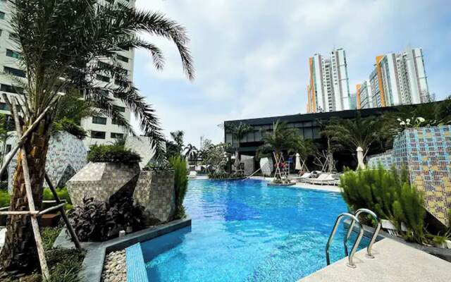 Bluesky Lumiere Riverside Luxury