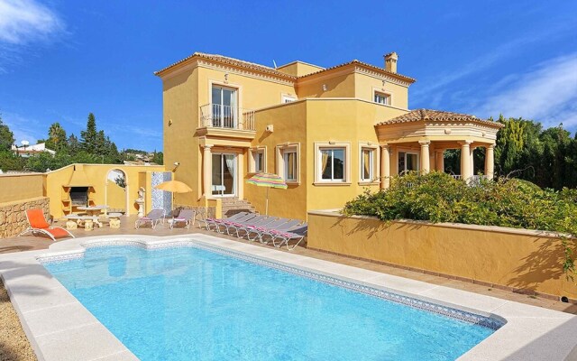 Villa Bienvenido
