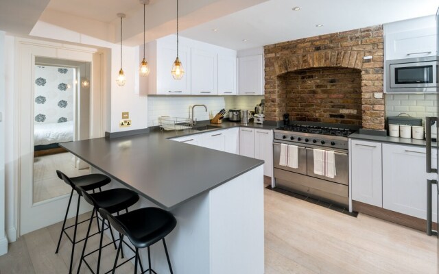 Modern 3 BR flat near Baker street and Marylebone