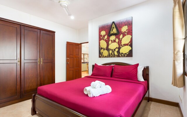 Blissful Jacuzzi Living at Villa Nikkie2