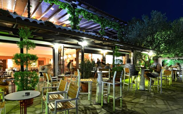 Philoxenia Hotel