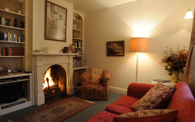Alice's Cottages – Guest Rooms – Launceston