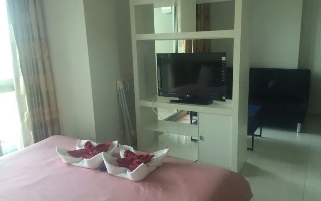 Thanyalak at The Gallery Condominium