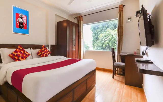 Oyo 32589 Sky Hotel