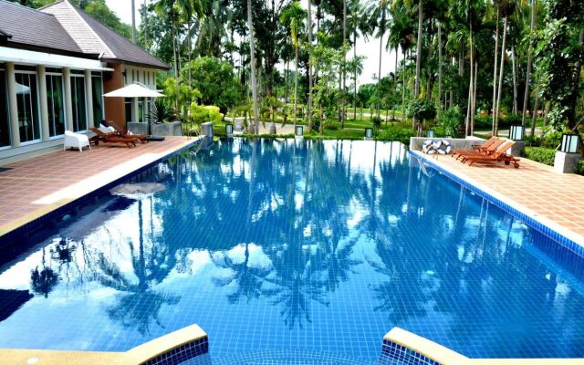 Victoria Cliff Hotel & Resort