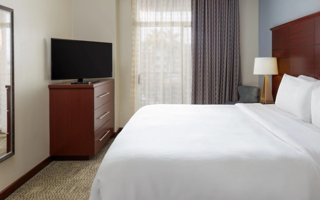 Staybridge Suites: Las Vegas - Stadium District by IHG