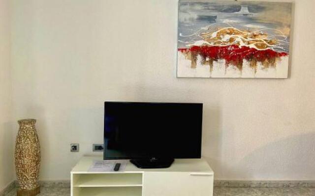 Victoria Court - 1 bed pool & sea view