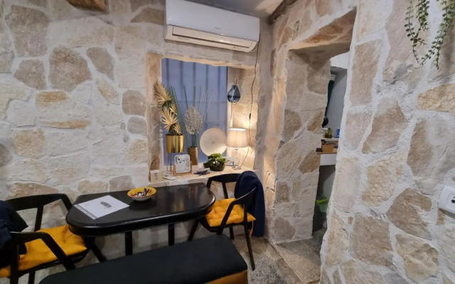 Stone studio
