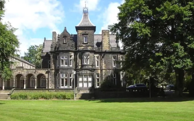 Oxley Hall Campus Residence