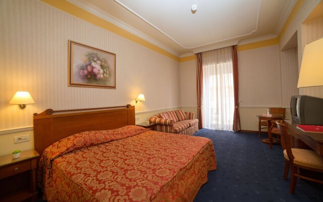 Continental Hotel 