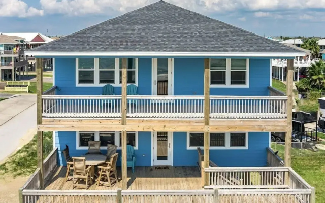 Oceanfront Manor 4 Bedroom Home