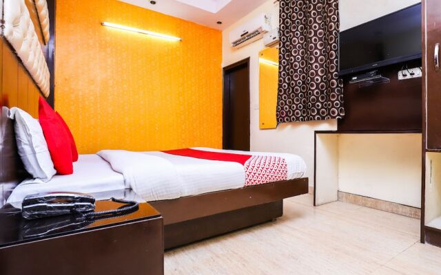 OYO 39815 Karat 87 Hotel