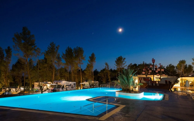 Boutique Camping Santa Marina