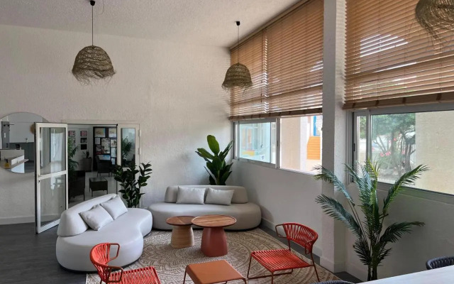 Les Flots Bleus - INH 34061