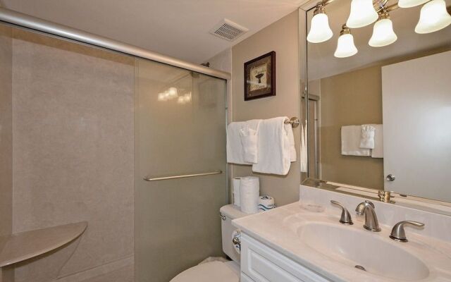 Shoreline 3036 Condo by RedAwning