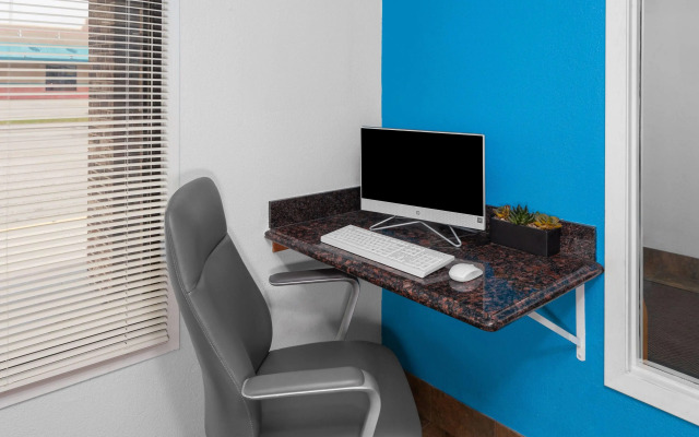 Days Inn by Wyndham Mason City