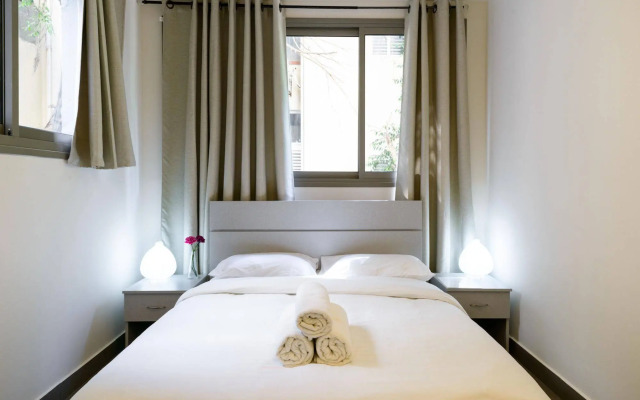 Dizengoff Inn