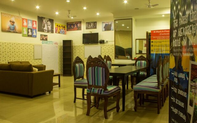 Vedanta Wake Up-Kumily Town Center