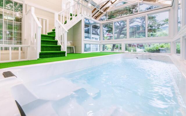 Gyeongju Euro Vill Spa Pension