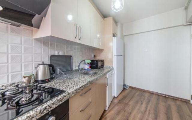 Centrally located 2 bedroom apt with Netflix