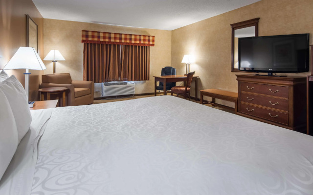 Days Inn by Wyndham St. Charles IL