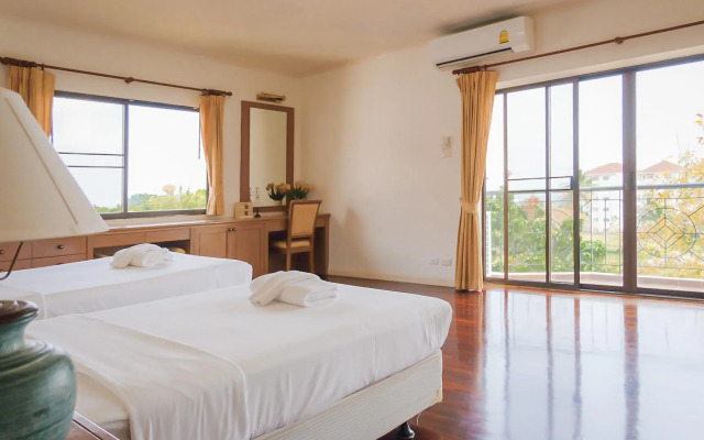 Seastar Hotel And Service Apartment