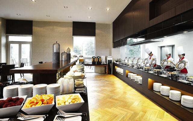 Square By Savills
