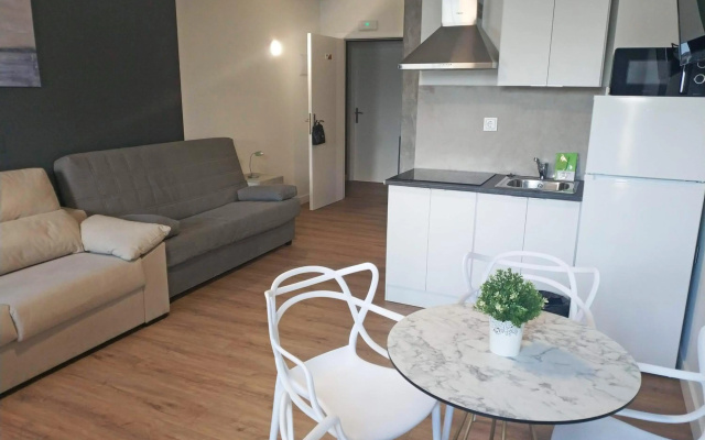 Hi Apartments Santander 3000