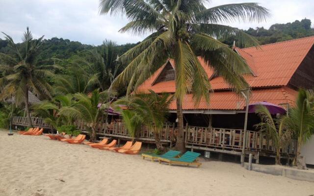 White Sand Beach Resort