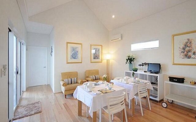 Burns Beach Bed & Breakfast