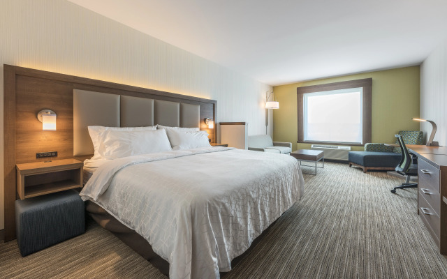 Holiday Inn Express & Suites Moncton by IHG