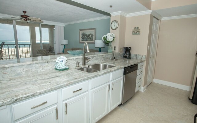 Magnolia House 606 1 Bedroom Condo by RedAwning