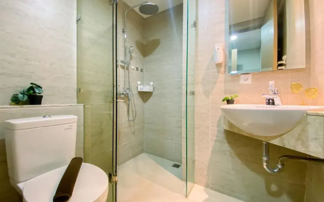 Great Location and Tranquil 1BR at Gold Coast PIK Apartment