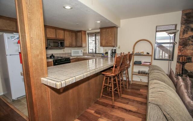 Summit X-ross Roads Condo