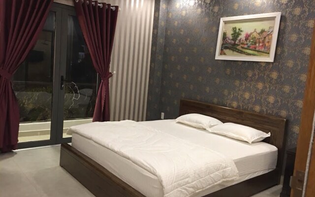 The Sun Hotel